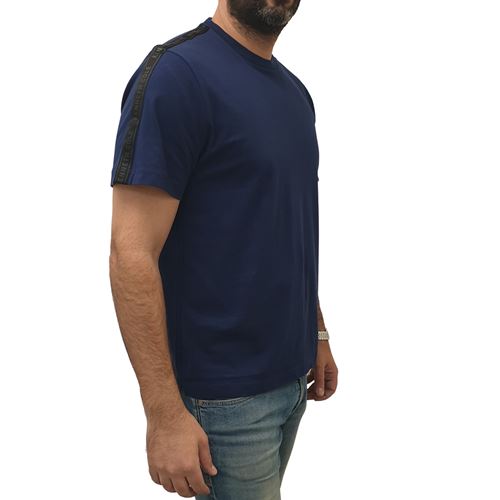 טי שרט קצרה KENNETH COLE לגברים דגם MFS9BKE30482