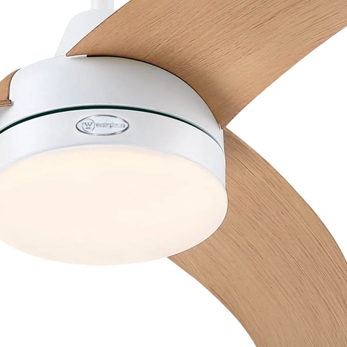 מאוורר תקרה דגם "52 WESTINGHOUSE LONGWOOD לבן/עץ