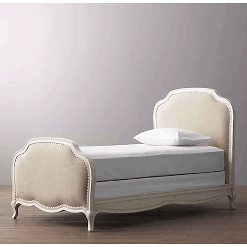 מיטה אלגנטית רומנטית ביתילי בשילוב מסגרת עץ שמנת