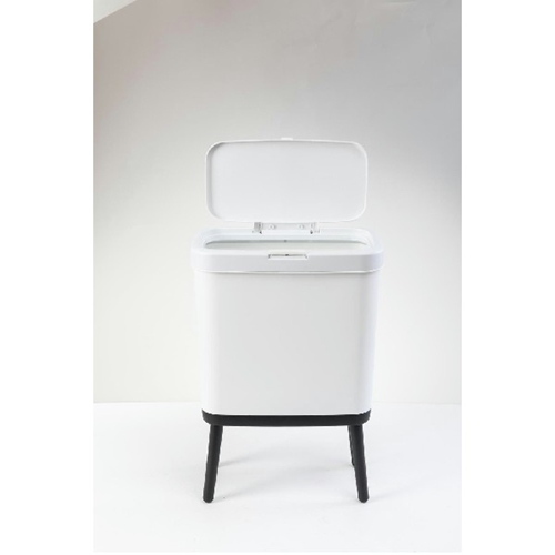 פח אשפה מעוצב בנפח 15 ליטר