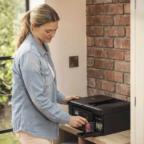 מדפסת דיו קומפקטית אלחוטית Brother DCP-J1360DW