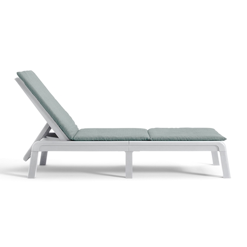 מיטת שיזוף דגם מיורקה בגוון לבן כולל מזרון KETER