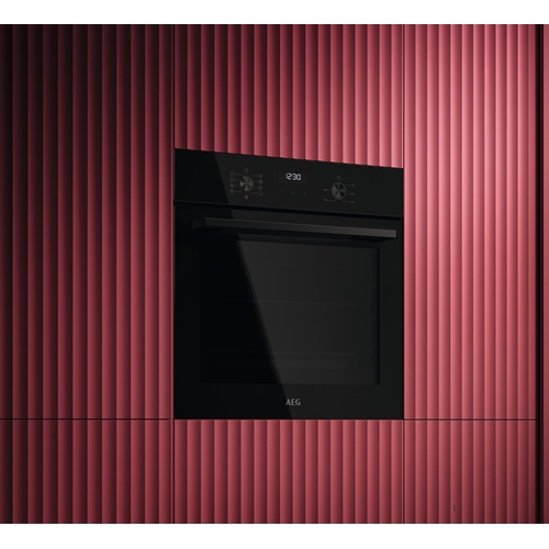 תנור בנוי 71 ליטר דגם AEG ABU51229B זכוכית שחורה