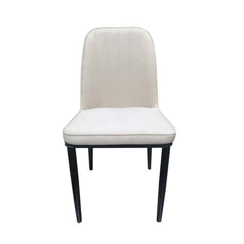 פינת אוכל מקרמיקה לבנה + 4 כיסאות Tudo Design